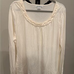 Liz Claiborne Ivory Long Sleeve Tee